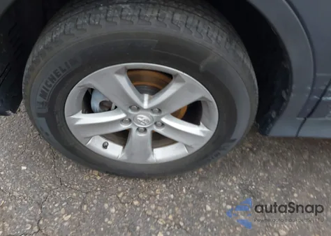 2014 Toyota Rav4 Xle z USA, uszkodzony, nr VIN 2T3WFREV2EW081314